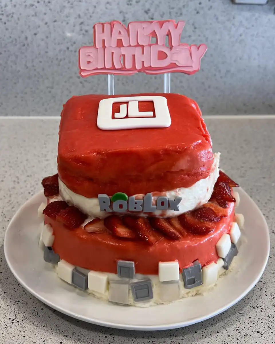 Finished Roblox cake slice with cream cheese frosting