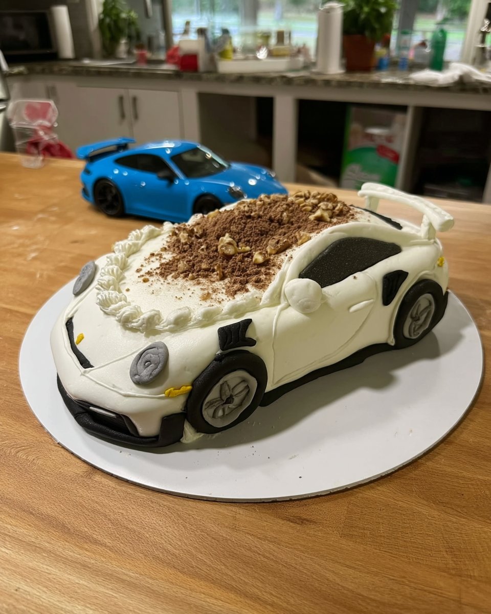 Slice of vanilla car cake
